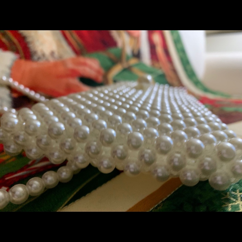 NEW Pearls Bag Crossbody - Picture 2 of 4